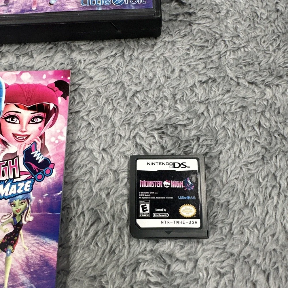 Monster High: Skultimate Roller Maze (Nintendo DS, 2012) Tested Complete In Box
